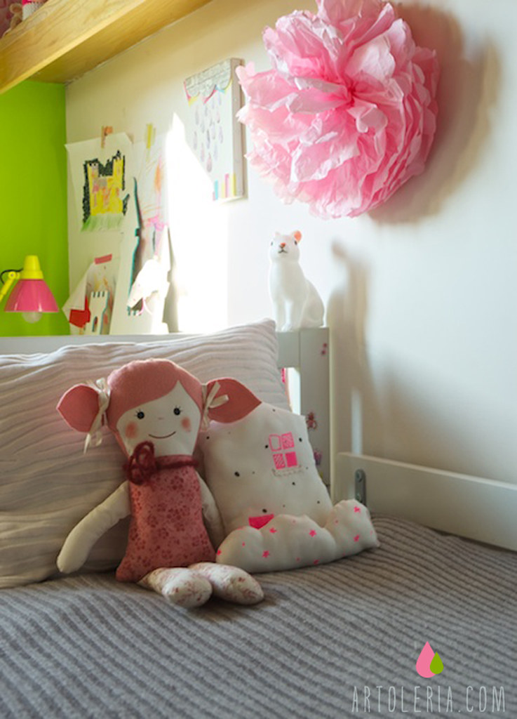 Girly bed room Tulimami Pippi fabric doll