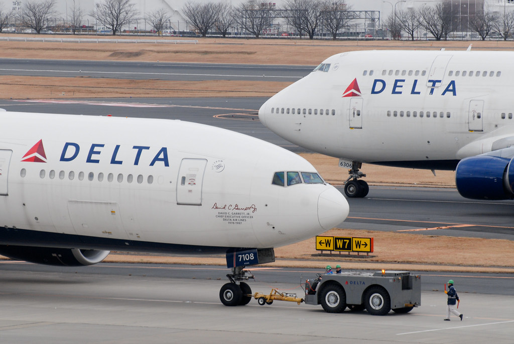 N708DN Delta Air Lines Boeing 777-232(LR) - cn 39254 "David C. Garrett Jr."