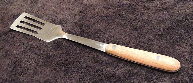 Slim spatula