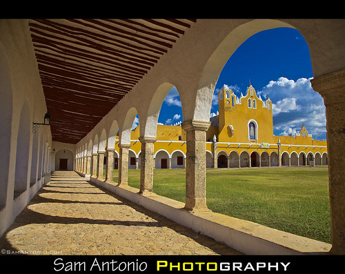 How do you say yellow in Spanish? by Sam Antonio Photography