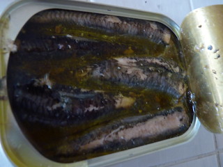 Filets d'anchois préparés comme des sardines à l'huile
