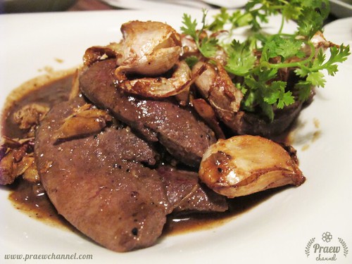 Stir-Fried Pork Liver and Garlic at Cafe de Nimman