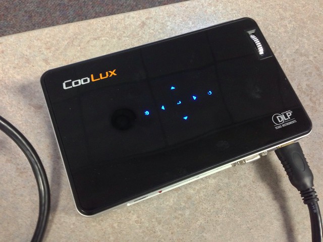 CooLux DLP Projector