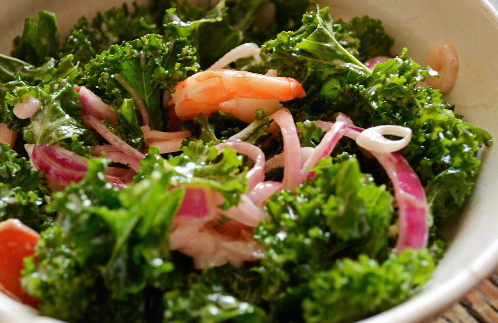Kale shrimp salad