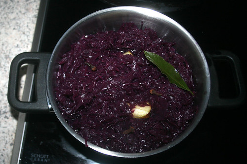 49 - Rotkraut zubereiten / Cook red cabbage