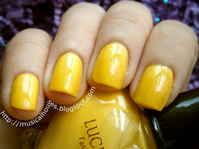 etude house glittering bloom yellow 1