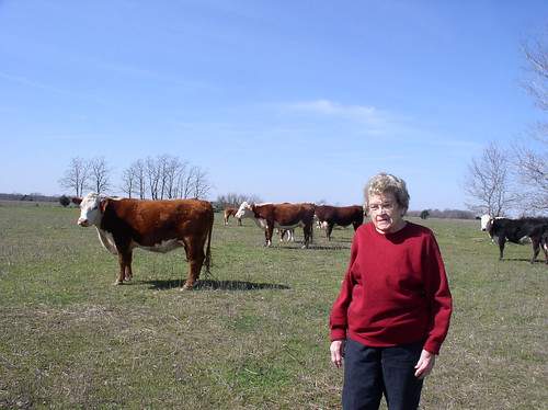 Pointing in the direction of success, Annie Woodson’s cattle are content roaming their Texas pasture with “the boss,” their matron of operations who’s been caring for cattle for 76 of her 100 years.