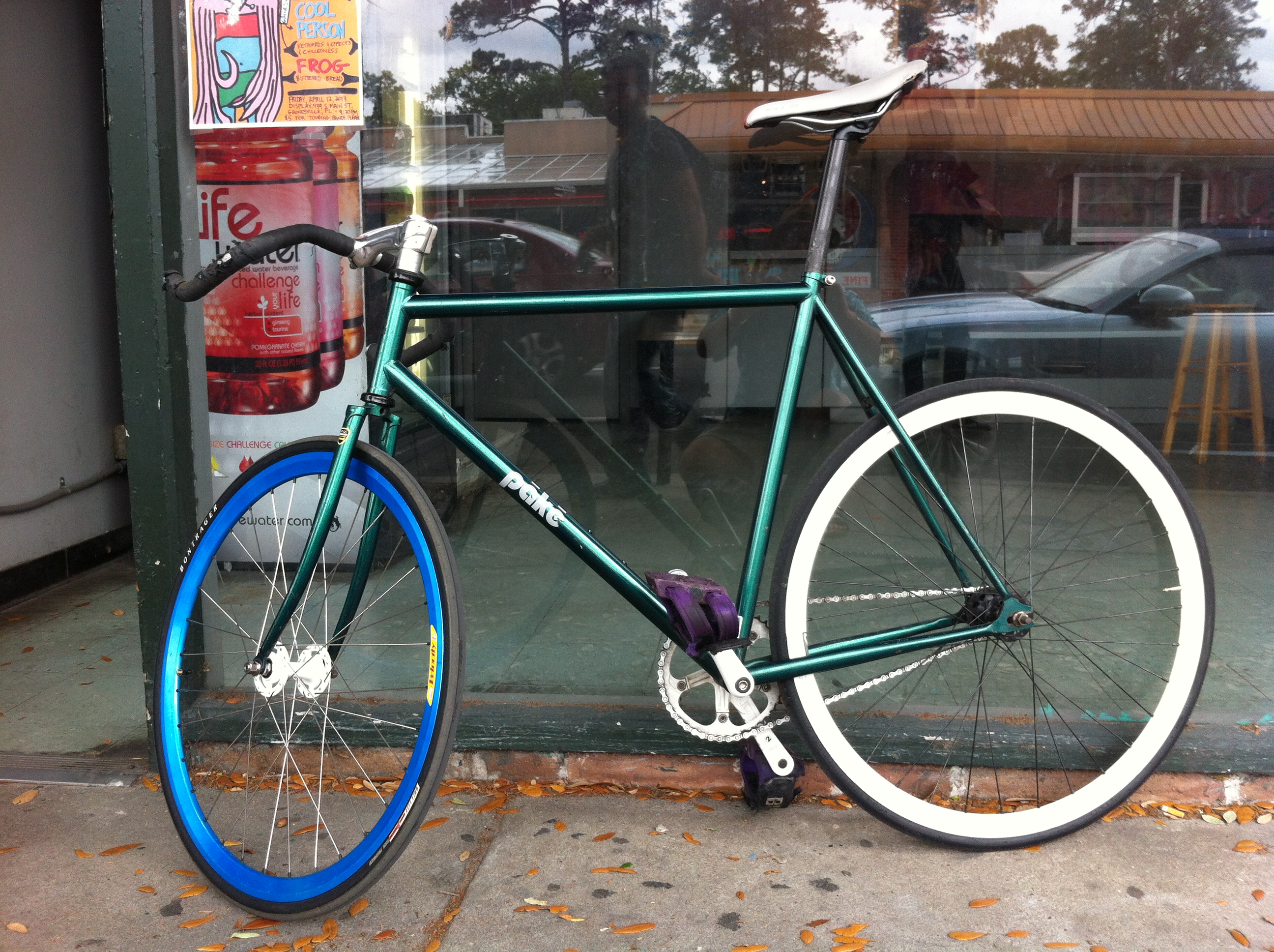 Bike of the Day {BotD} ::: Pake - fixed gear, fast.