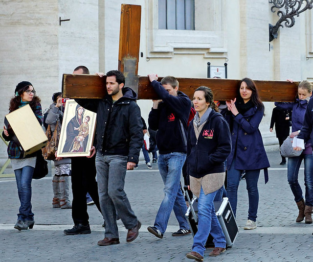 a-vatican-cross-youth-rome-2013-02-15