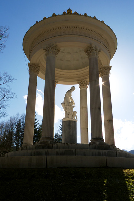 Round temple with a statue of Venus