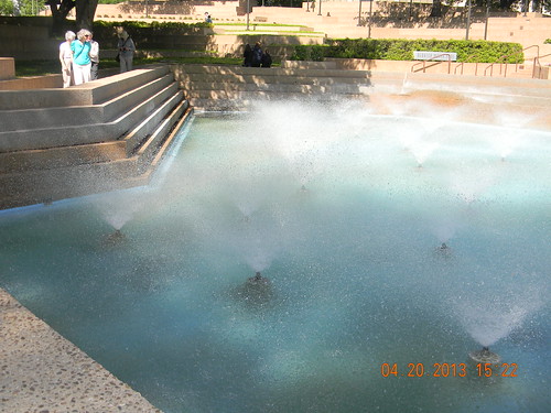 Fort Worth Water Gardens 4-20-2013