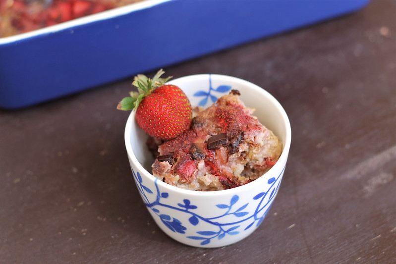 Baked Steel Cut Oats with Strawberries, Bananas, Almonds, and Chocolate