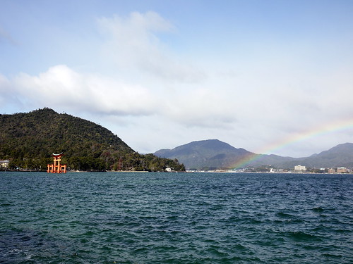 厳島神社 大鳥居と虹