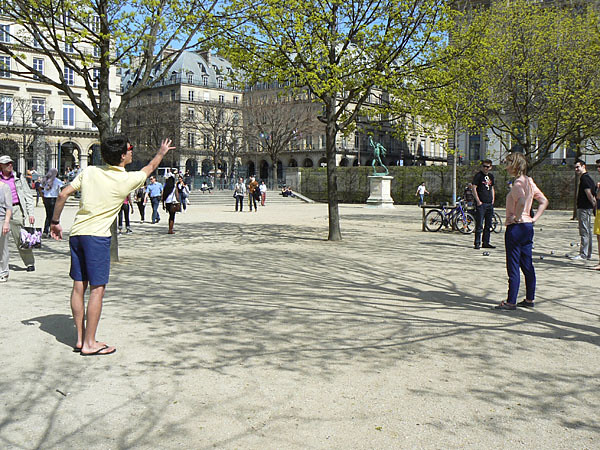 joueurs de boules aux Tuileries.jpg