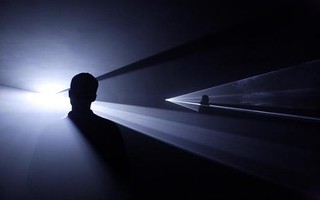 Anthony McCall. You and I, Horizontal (III) (2007). Installation view at the Serpentine Gallery, London, 2007