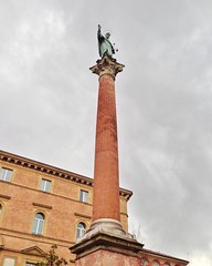 Bologna, Emilia-Romagna-Santo Stefano
