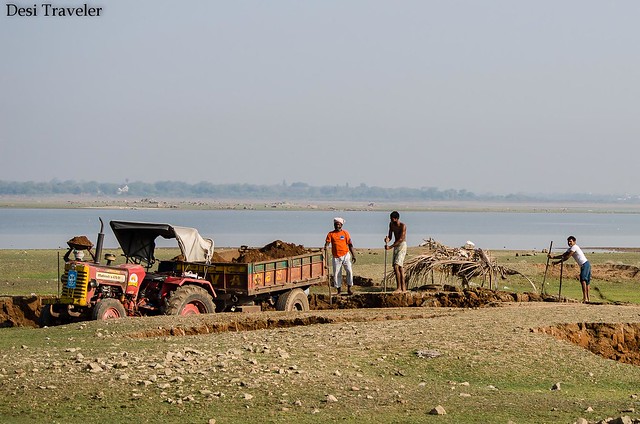 sand mining from the lake bed of Gandipet