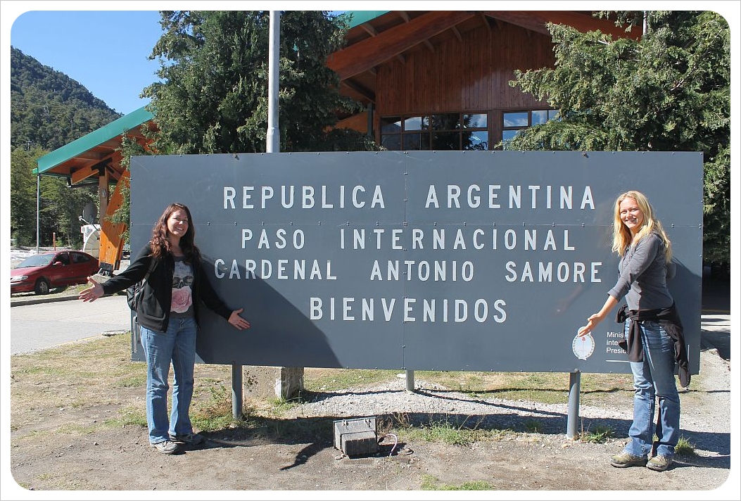 dani and jess at the border Chile - Argentina