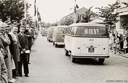 UK-11-70 Volkswagen Transporter kombi 1956