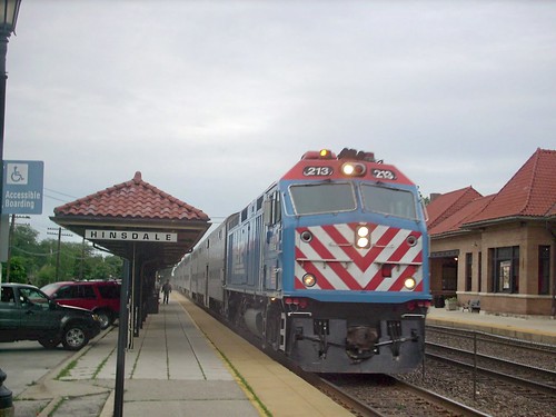 A westbound Metra local arriving at the Hindsdale station.  Hindsdale Illinois.  June 2007. by Eddie from Chicago