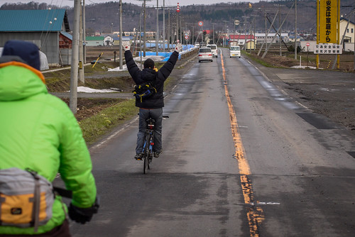 Cycling with no hands (Tsukigata Town, Hokkaido, Japan)
