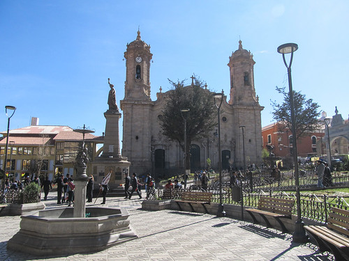 Potosi: la Plaza 10 de Noviembre et sa cathédrale