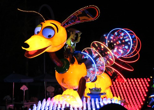 Slinky Dog and Woody in the Paint the Night parade