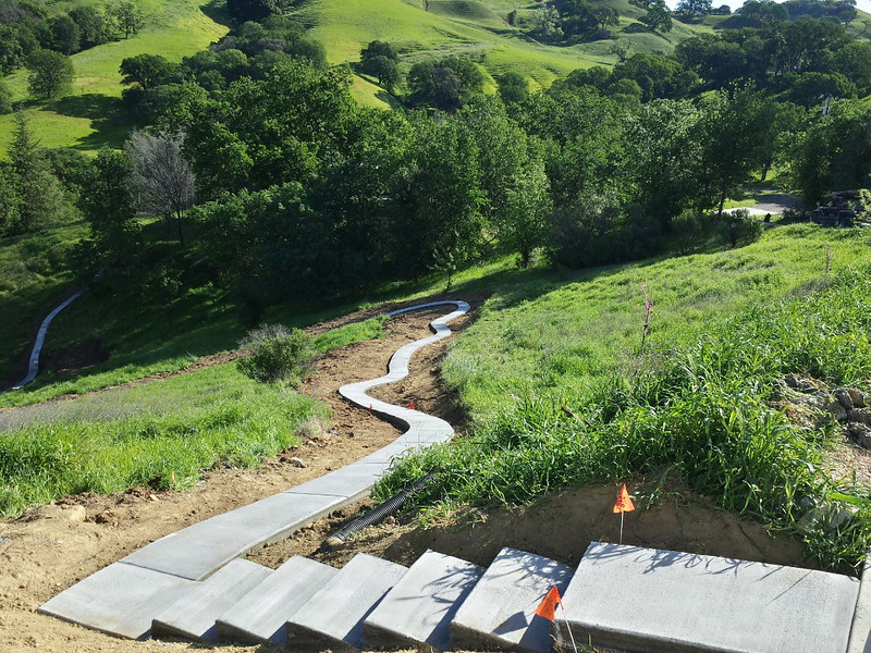 Hill Side Concrete Walkway Completed In Vacaville CA