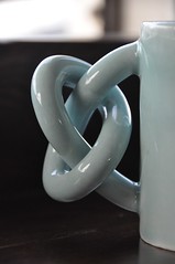 Trefoil mug handle