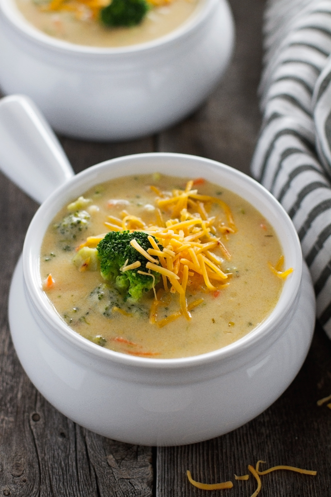 Creamy Broccoli Cheese Soup - loaded with fresh broccoli and tastes just like Panera Breads! #broccolicheesesoup #comfortfood #creamofbroccolisoup #soup | Littlespicejar.com