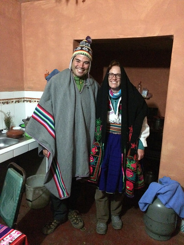 Lac Titicaca: pour pouvoir participer à la fête, il faut s'habiller en costume traditionnel !