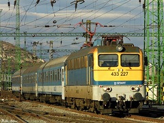 Trains - MÁV Start 433