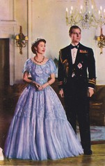 S.M.R. La Reine Elizabeth ll ...en cartes postales