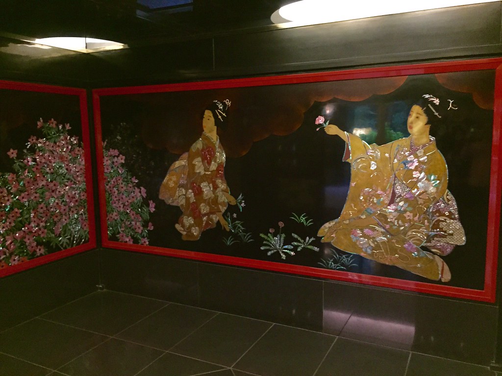 Meguro Gajoen Toilet entrance