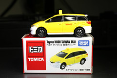 TOMICA-Taiwan TAXI (Toyota Wish)