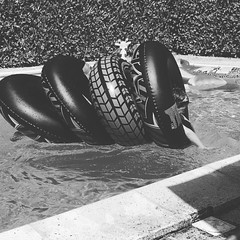 It's a ring donut beast, long lost cousin of Nessie #holibobs #sudouest #france #diueulivol #aquitaine #igersfrance #igerslondon #bnw #bnw_society #bnw_captures #bnw_planet #bnw_france #blacknwhite #blacknwhite_perfection #mono #pool #inflatables #donut #
