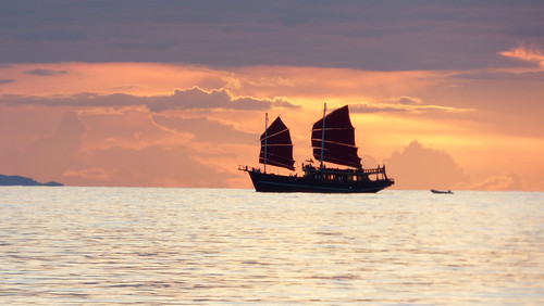 今日のサムイ島　5月18日　夕景‐ジャンク船