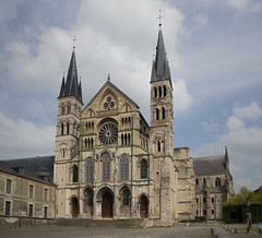 Romanesque architecture in France
