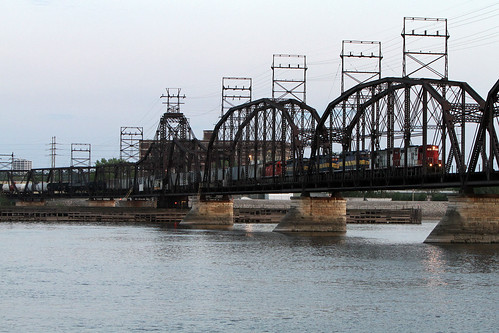 bridge chicago ice river mississippi cities trains quad iowa line crescent soo eastern job 103 railroads emd gp9 nitron