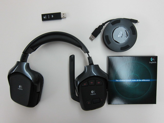 Logitech G930 Wireless Gaming Headset - Box Content