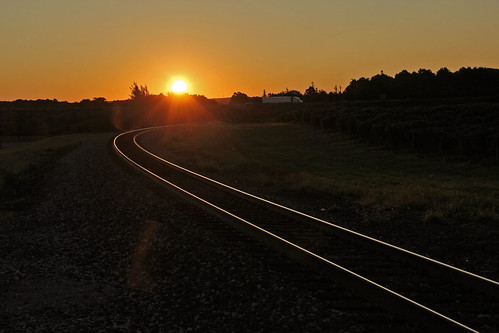 sunrisephotography sunrise trucks norfolksouthern nsbuffalodistrict nslakeeriedistrict tracks railroadtracks rails bortroad northeastpennsylvania sun reflectionphotographs