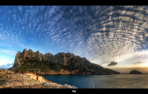sunset sky panorama france clouds marseille nikon rocks mediterranean ciel provence nuages seashore lesgoudes hdr coucherdesoleil rochers calanque rivage méditerranée d90 photomatix îlemaïre flickrunitedaward cilou101