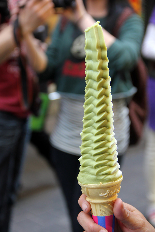 gelado massivo Cone