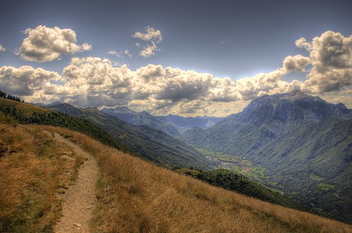 italy clouds nikon italia nuvole view valle vista lombardia hdr alpe lecco muggio d90 prealpi valsassina lecchese giumello taceno
