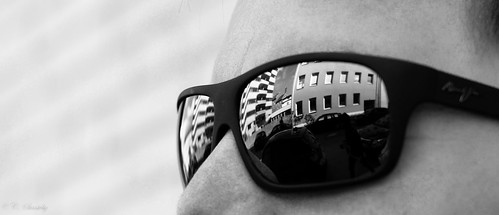 blackandwhite bw reflection building sunglasses oslo closeup canon glasses artsy canon60d ef50mmf12lusm canoneos60d
