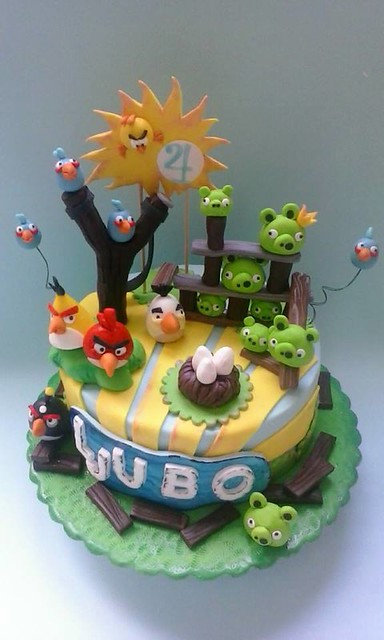 Angry Birds Cake by Najlepse Torte - Beautiful Cake
