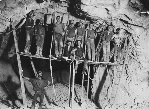 gold scaffolding mining queensland ladders miners statelibraryofqueensland goldmining queenslandaustralia gympie undergroundmining slq undergroundminers gympiequeensland