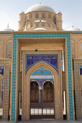 city travel tourism architecture geotagged photography scenery worship islam iraq towers middleeast entrance images mosque gateway domes masjid erbil minarets kurdistan arbil salah hawler sajada geo:lat=3620154828788027 geo:lon=4401869455819701 jalilalkhayatmosque