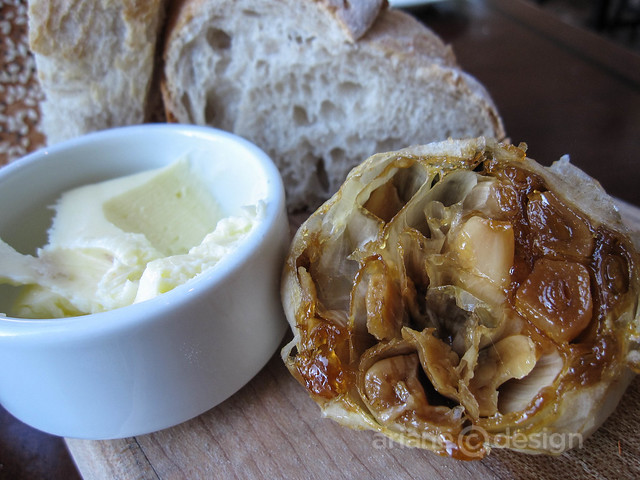 Honey roasted garlic bread plate