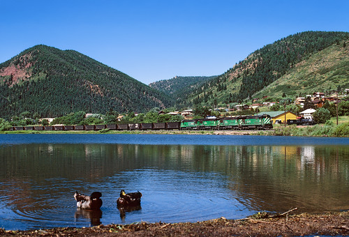 railroad lake train colorado ducks bn co ge palmerlake burlingtonnorthern coaltrain c307 u30c unitcoaltrain colorado’sjointline